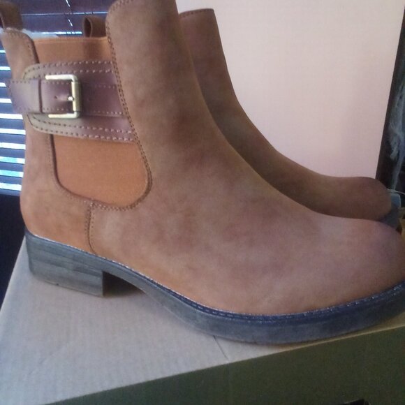 New Tamarack Waterproof Boots - Picture 1 of 6